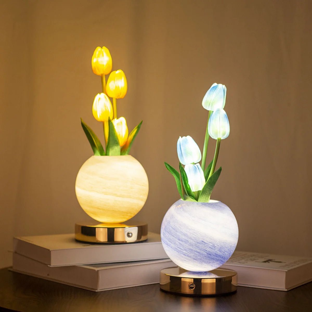 Tulpen LED Tischlampe - USB Aufladbar mit 3 - Farben Touch Dimmer - Homeiyfy