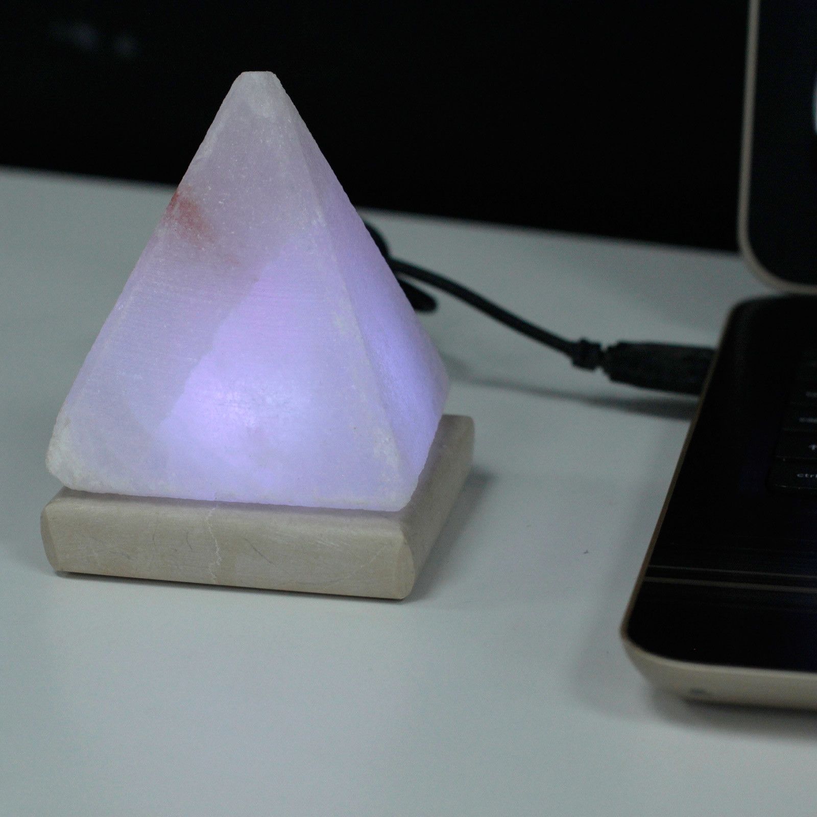 Himalaya Salzlampe Pyramide Weiß - 9cm LED Lampe - Homeiyfy