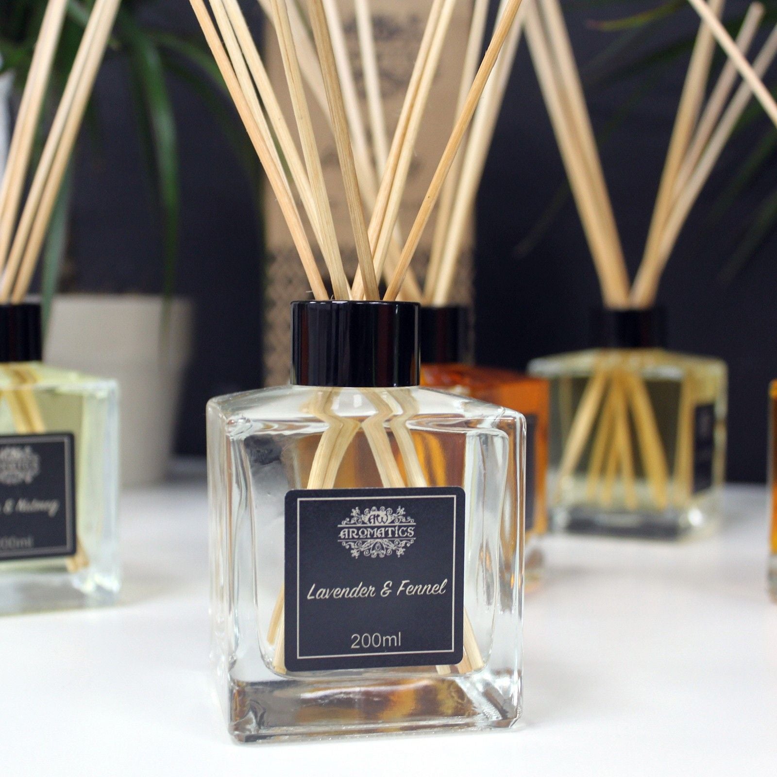 Raumduft Diffuser Lavendel & Fenchel - 200ml Ätherische Öle Reed Diffuser - Homeiyfy