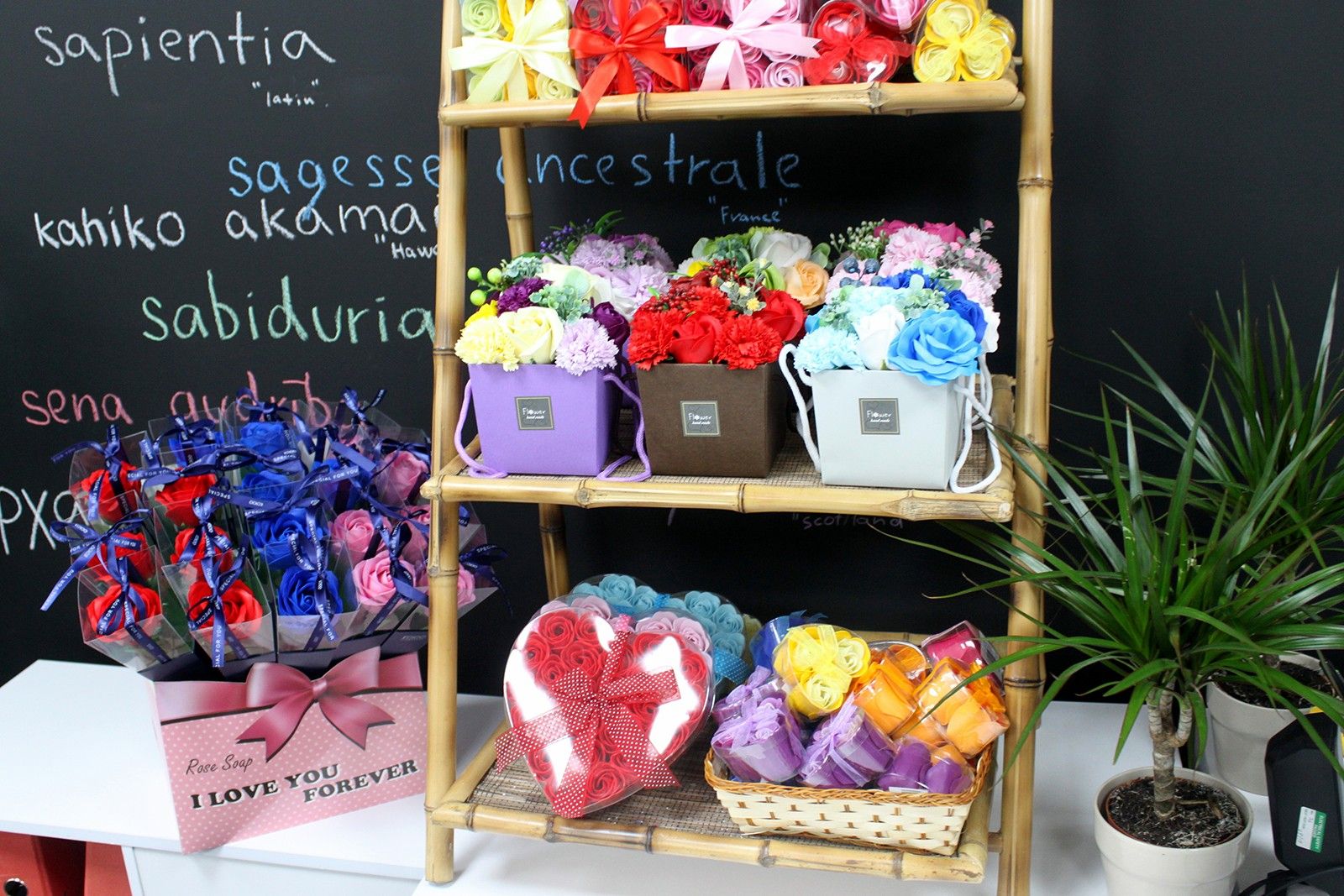 Seifen - Rosen 9er Set Lavendel – Duftende Badeblumen in Geschenkbox - Homeiyfy